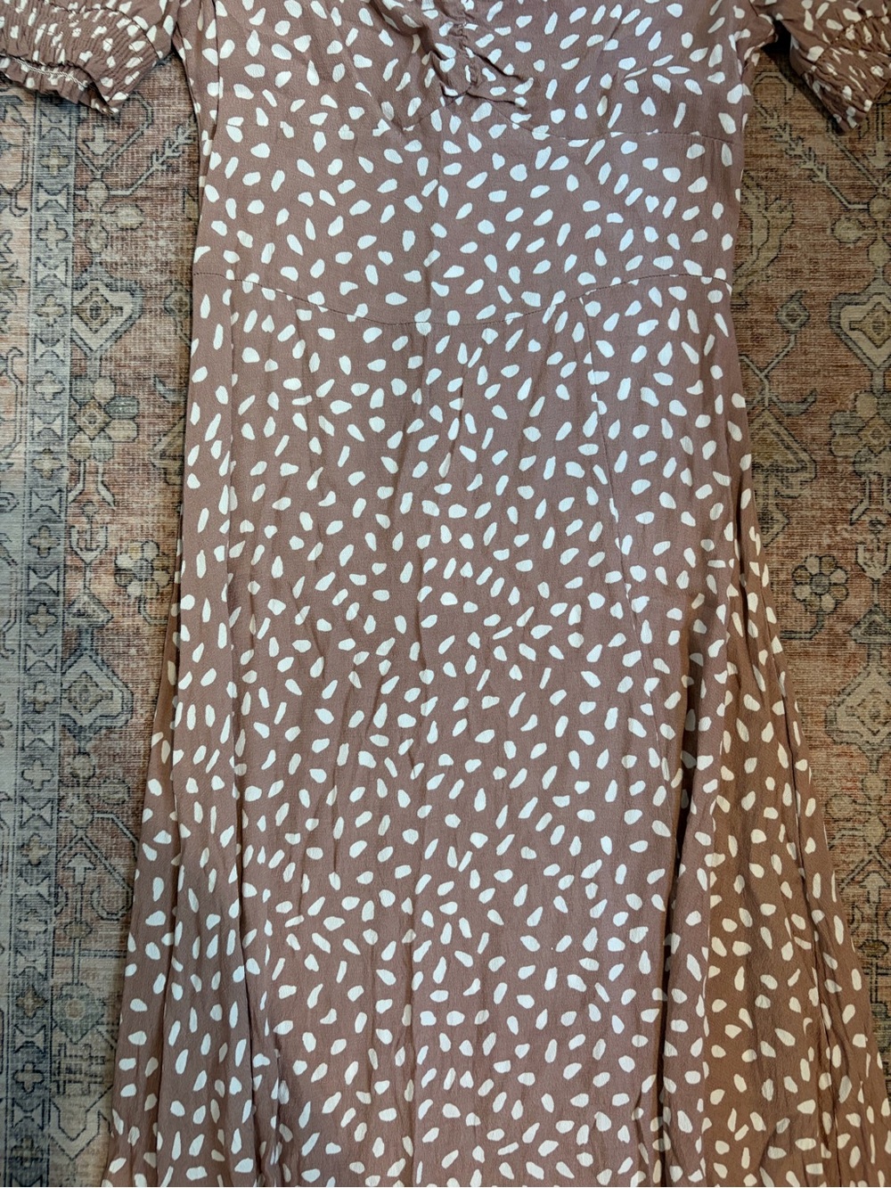 Petal & Pup Franklin Print Puff Sleeve Midi Dress - Picture 4 of 7